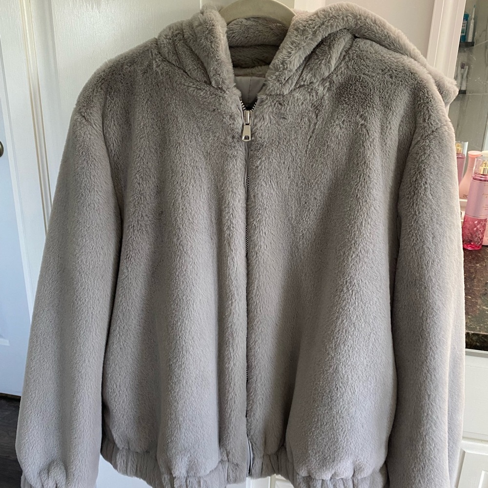 urban outfitters fuzzy hoodie
